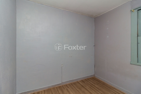 Image 7 - 990061