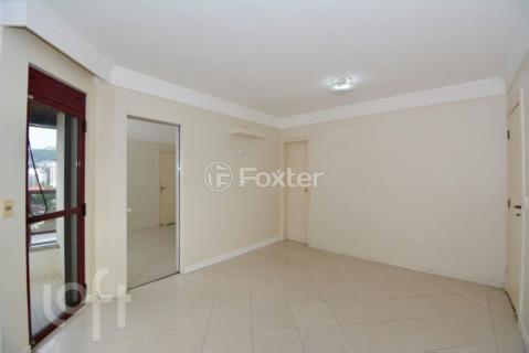 Image 32 - 990065