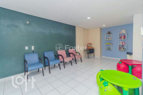 Image 38 - 990070