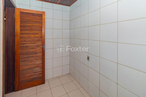 Image 36 - 990238
