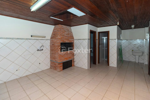 Image 39 - 990238
