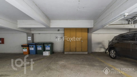 Image 17 - 990457