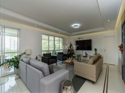 Image 4 - 990477
