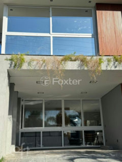 Image 33 - 990512