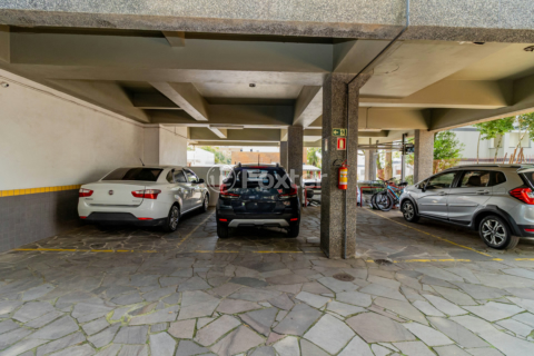 Image 38 - 990534
