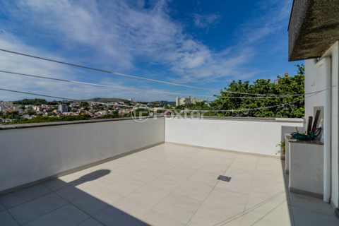 Image 17 - 990534
