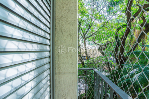 Image 9 - 990573