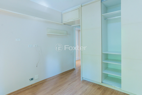 Image 15 - 990573