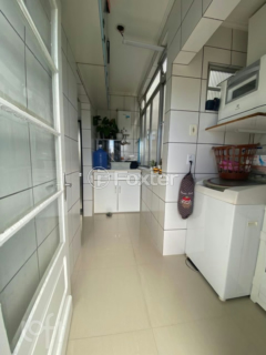 Image 28 - 990595