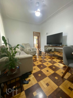 Image 21 - 990595