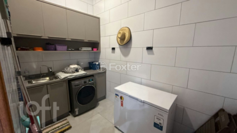 Image 3 - 990775