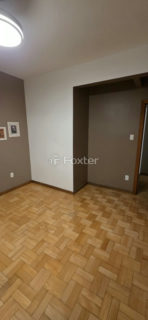 Image 21 - 990817