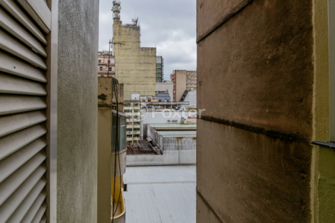 Image 2 - 990817