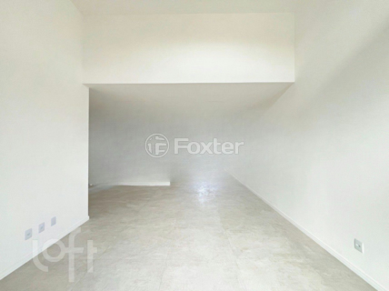 Image 3 - 990872