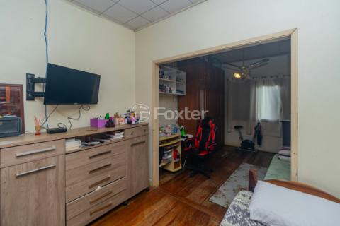 Image 9 - 990887