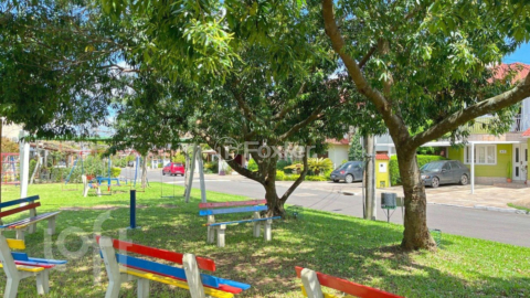 Image 11 - 990904