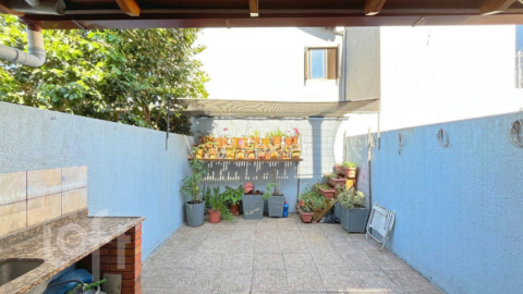 Image 32 - 990904