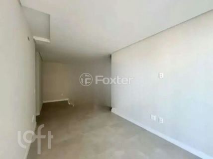 Image 3 - 990962
