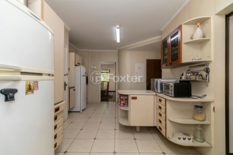 Image 33 - 990987