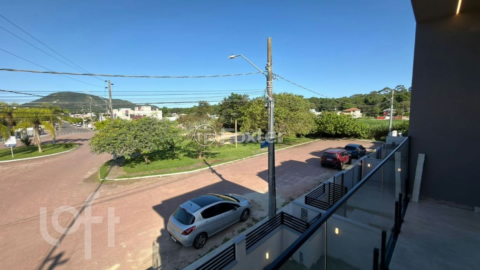 Image 25 - 991040