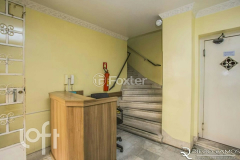 Image 33 - 991117