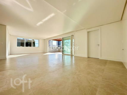 Image 3 - 991121