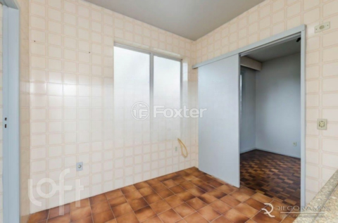 Image 7 - 991129