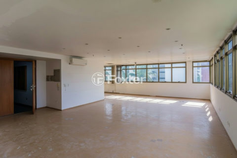 Image 8 - 991157