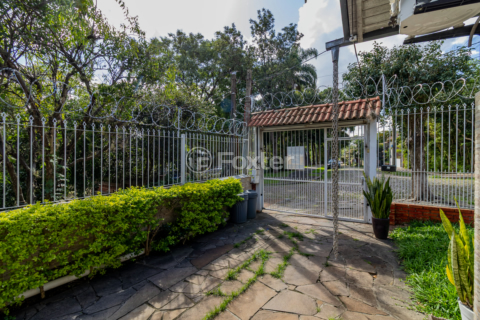 Image 32 - 991243