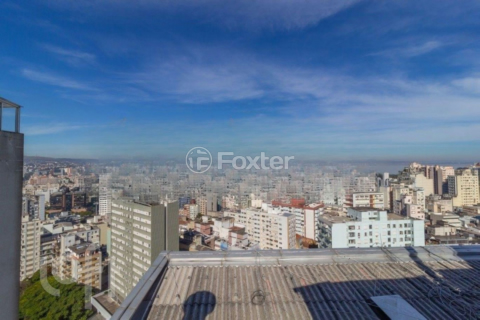 Image 17 - 991360