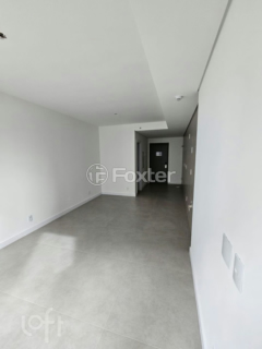 Image 3 - 991411