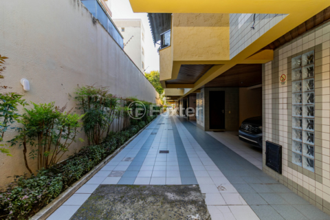 Image 35 - 991472