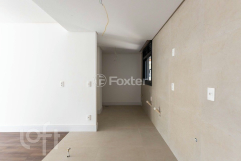 Image 5 - 991894