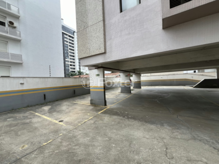 Image 7 - 992060