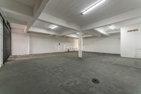 Image 32 - 992061