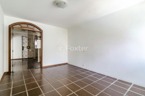 Image 3 - 992124