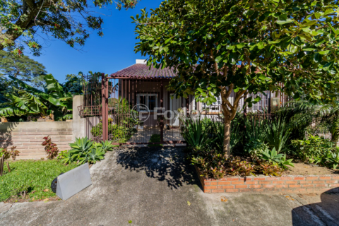 Image 38 - 992295
