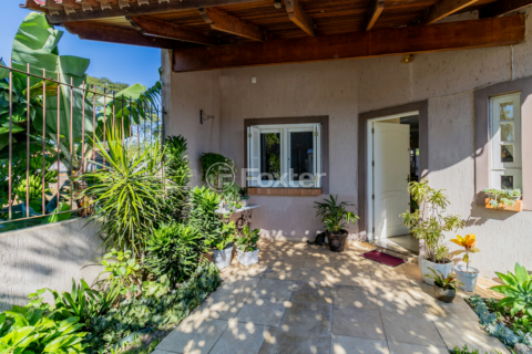 Image 35 - 992295