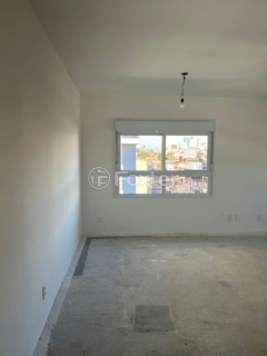 Image 3 - 992307