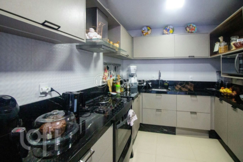 Image 13 - 992403