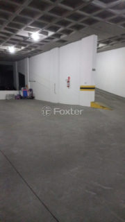 Image 11 - 992461