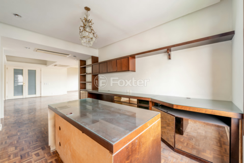 Image 31 - 992503