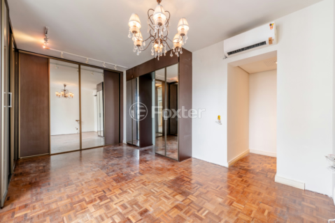 Image 38 - 992503
