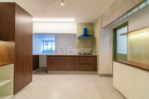 Image 23 - 992582