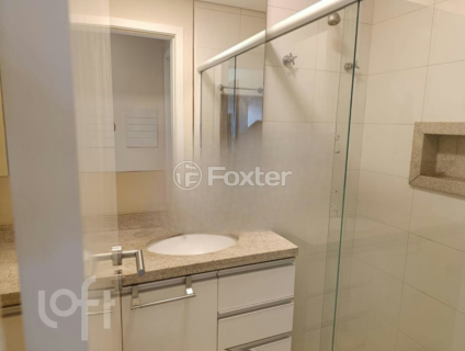 Image 11 - 992656