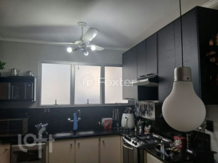 Image 30 - 992666