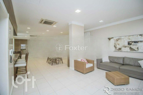 Image 25 - 992733