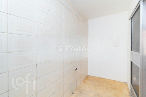 Image 3 - 992741