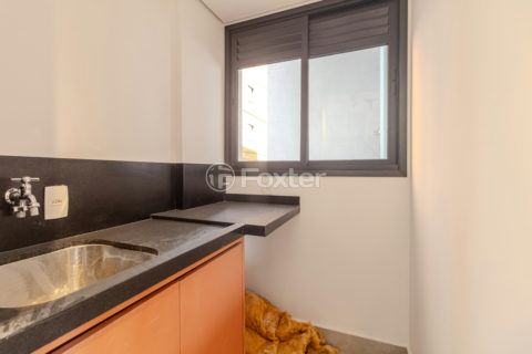 Image 37 - 992974