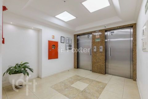 Image 21 - 993011